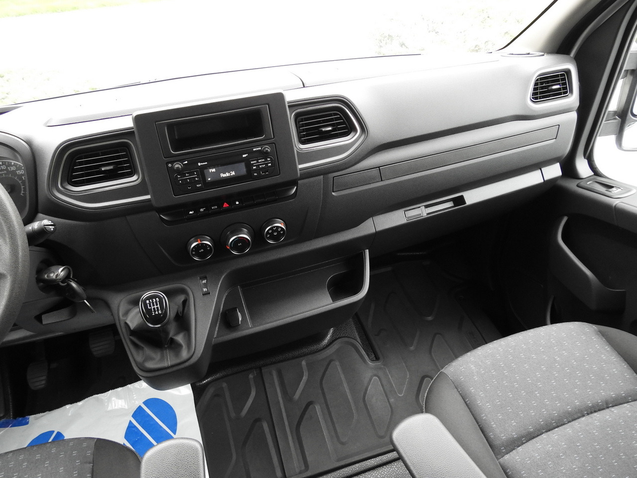 OPEL MOVANO — crédit-bail OPEL MOVANO: photos 32 OPEL MOVANO — crédit-bail OPEL MOVANO: photos 32