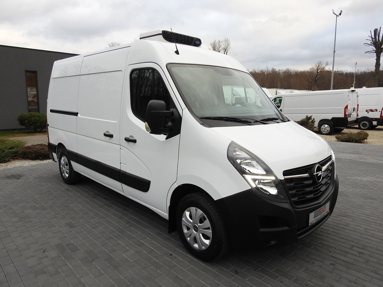 OPEL MOVANO REFRIGERATOR VAN 0*C CRUISE CONTROL NAVIGATION AIR CONDITIONING LED LIGHTS 150HP - Utilitaire frigorifique: photos 4 OPEL MOVANO REFRIGERATOR VAN 0*C CRUISE CONTROL NAVIGATION AIR CONDITIONING LED LIGHTS 150HP - Utilitaire frigorifique: photos 4