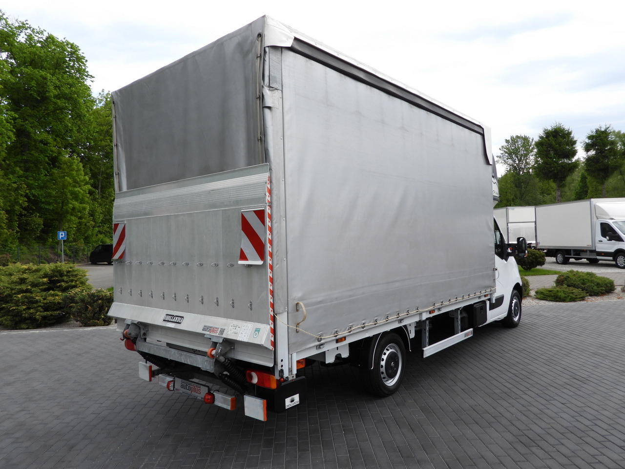 OPEL MOVANO  TARPAULIN LIFT 9 PALLETS WEBASTO CRUISE CONTROL LED LIGHTS PNEUMATICS AIR CONDITIONING  165HP - Utilitaire rideaux coulissants (PLSC): photos 3 OPEL MOVANO  TARPAULIN LIFT 9 PALLETS WEBASTO CRUISE CONTROL LED LIGHTS PNEUMATICS AIR CONDITIONING  165HP - Utilitaire rideaux coulissants (PLSC): photos 3