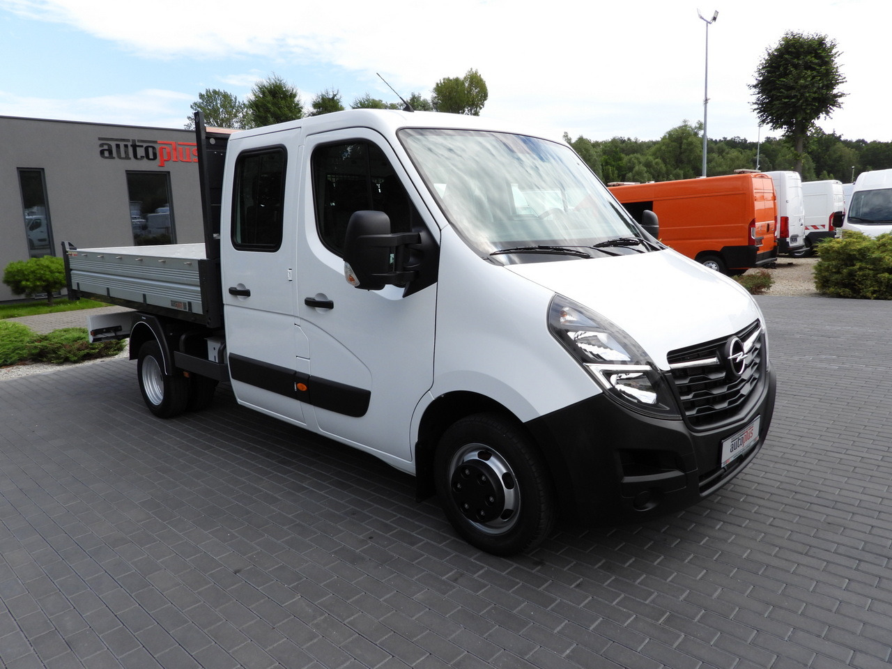 OPEL MOVANO TIPPER DOUBLE CABIN DOKA 7 SEATS LED LIGHTS TWIN WHEELS AIR CONDITIONING 145HP - Utilitaire benne: photos 4 OPEL MOVANO TIPPER DOUBLE CABIN DOKA 7 SEATS LED LIGHTS TWIN WHEELS AIR CONDITIONING 145HP - Utilitaire benne: photos 4