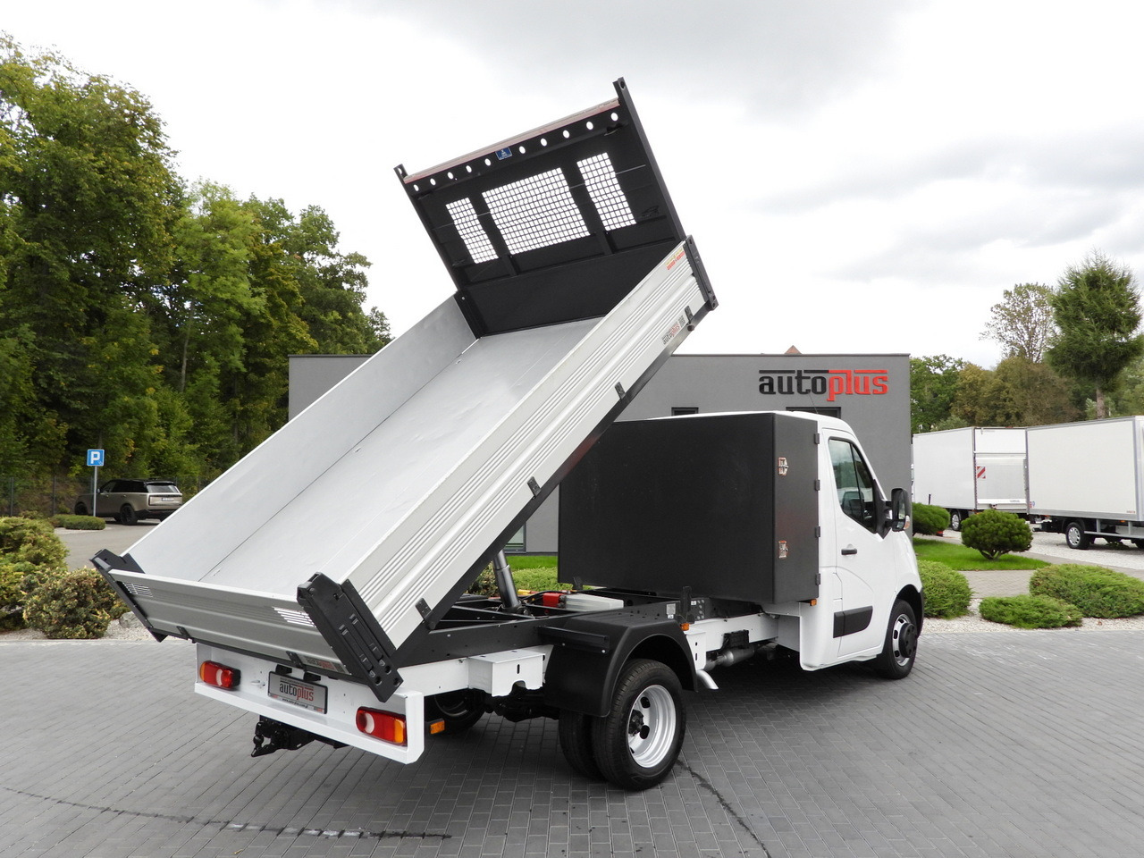 OPEL MOVANO TIPPER NAVIGATION LED LIGHTS TWIN WHEELS AIR CONDITIONING 145HP - Utilitaire benne: photos 3 OPEL MOVANO TIPPER NAVIGATION LED LIGHTS TWIN WHEELS AIR CONDITIONING 145HP - Utilitaire benne: photos 3