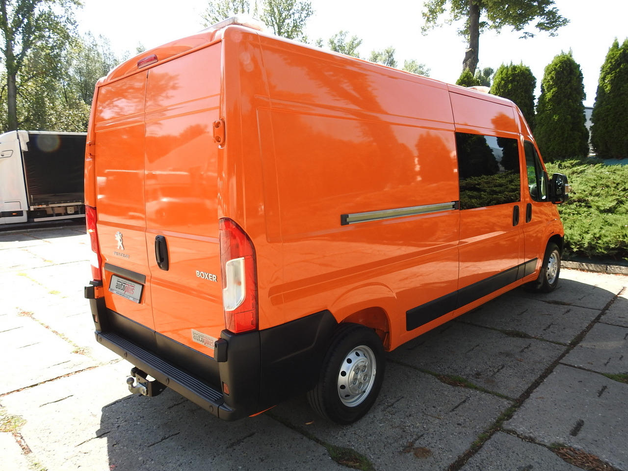 PEUGEOT BOXER BOX DELIVERY VAN 7 SEATS AIR CONDITIONING 120HP - Fourgon utilitaire: photos 3 PEUGEOT BOXER BOX DELIVERY VAN 7 SEATS AIR CONDITIONING 120HP - Fourgon utilitaire: photos 3