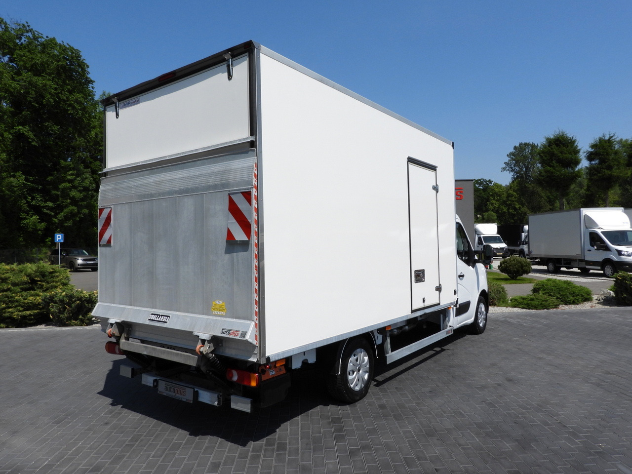 RENAULT MASTER BOX LIFT 8 PALLETS CRUISE CONTROL LED LIGHTS AIR CONDITIONING 165HP - Utilitaire frigorifique: photos 3 RENAULT MASTER BOX LIFT 8 PALLETS CRUISE CONTROL LED LIGHTS AIR CONDITIONING 165HP - Utilitaire frigorifique: photos 3