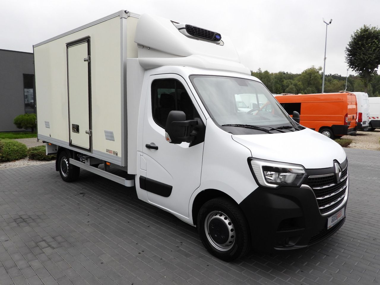 RENAULT MASTER REGRIGERATOR BOX 0*C LED LIGHTS AIR CONDITIONING  165HP - Utilitaire frigorifique: photos 4 RENAULT MASTER REGRIGERATOR BOX 0*C LED LIGHTS AIR CONDITIONING  165HP - Utilitaire frigorifique: photos 4
