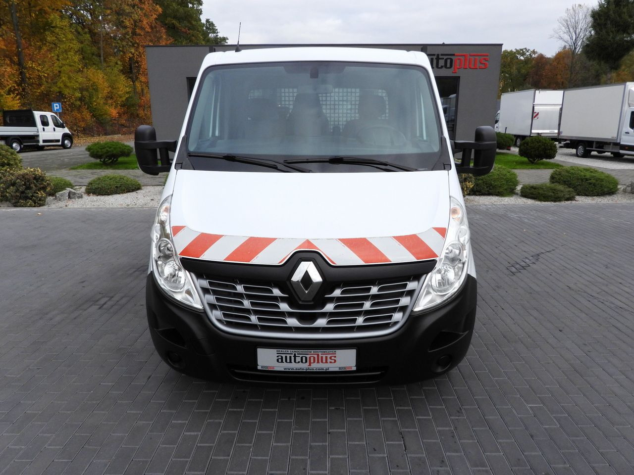 RENAULT MASTER STAKE BODY CRUISE CONTROL NAVIGATION TWIN WHEELS AIR CONDITIONING  130HP - Utilitaire plateau: photos 5 RENAULT MASTER STAKE BODY CRUISE CONTROL NAVIGATION TWIN WHEELS AIR CONDITIONING  130HP - Utilitaire plateau: photos 5