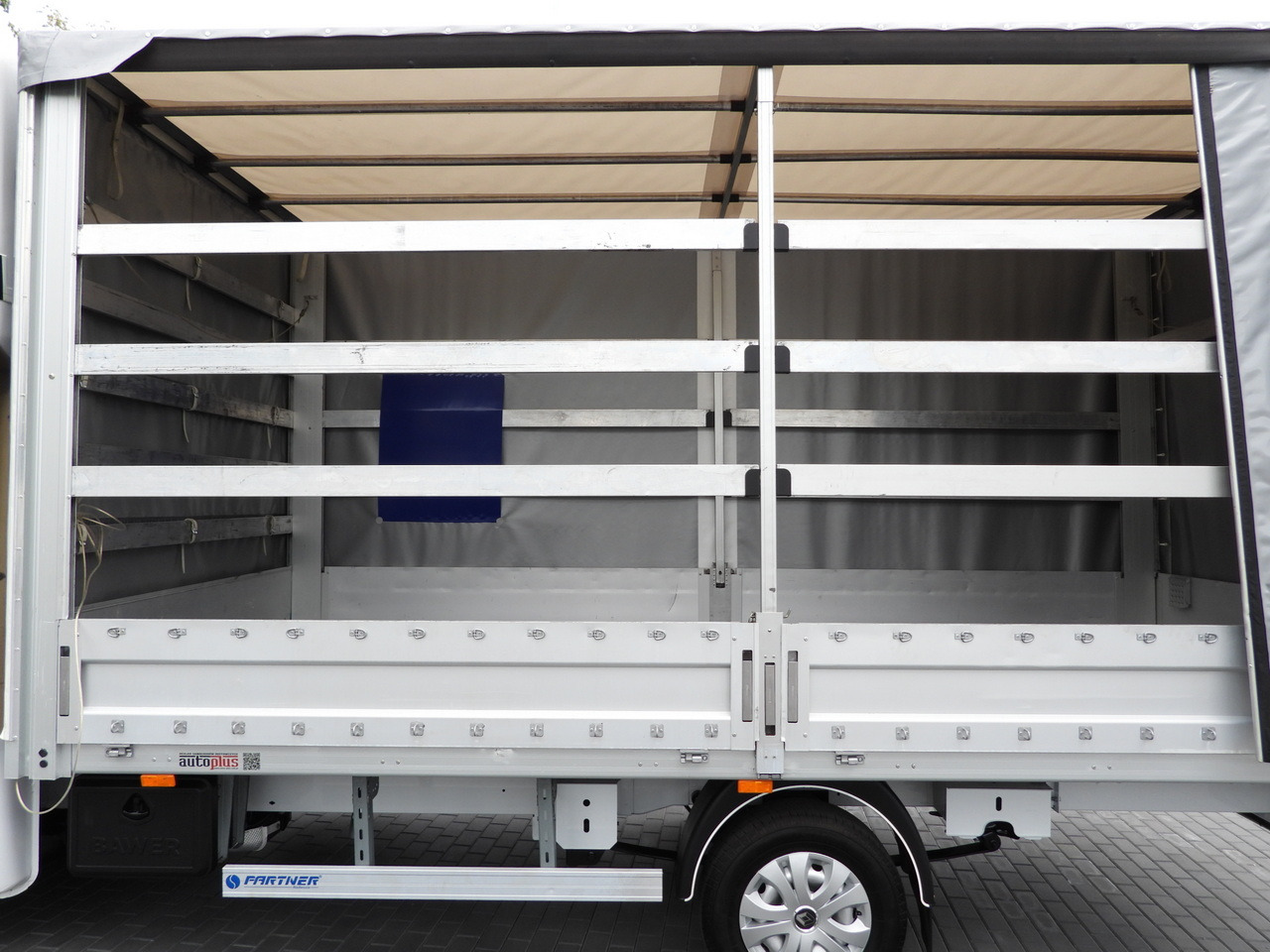 Utilitaire rideaux coulissants (PLSC) RENAULT MASTER TARPAULIN 10 PALLETS WEBASTO CRUISE CONTROL LED LIGHTS PNEUMATICS AIR CONDITIONING  165HP: photos 25