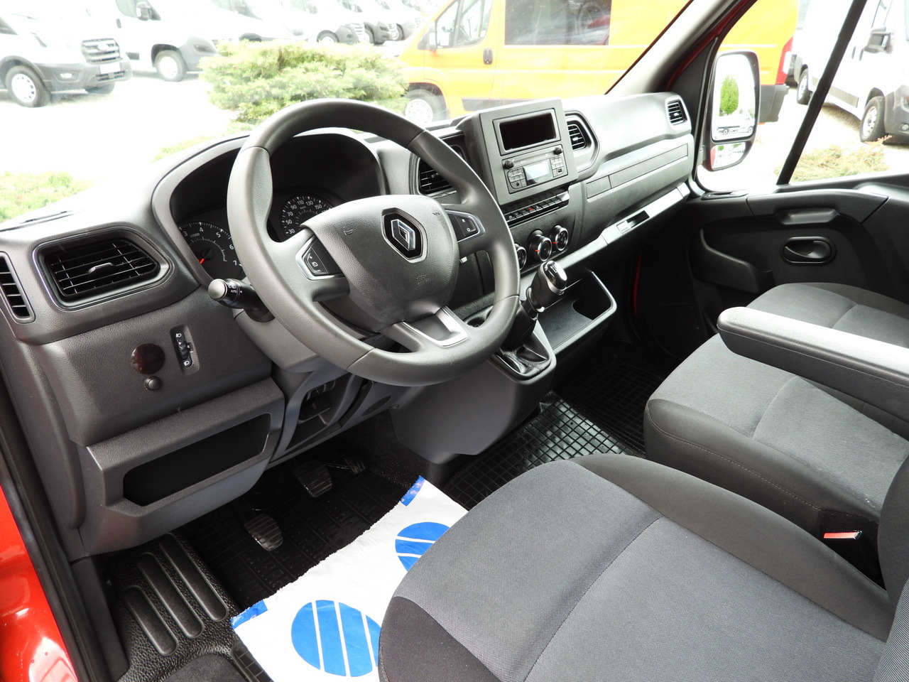 RENAULT MASTER  TARPAULIN 10 PALLETS WEBASTO CRUISE CONTROL LED LIGHTS PNEUMATICS AIR CONDITIONING  165HP - Utilitaire rideaux coulissants (PLSC): photos 2 RENAULT MASTER  TARPAULIN 10 PALLETS WEBASTO CRUISE CONTROL LED LIGHTS PNEUMATICS AIR CONDITIONING  165HP - Utilitaire rideaux coulissants (PLSC): photos 2