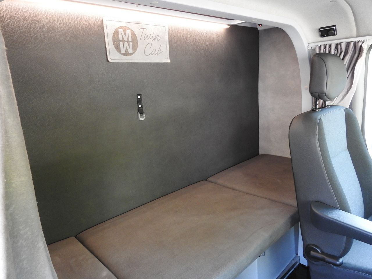 Utilitaire rideaux coulissants (PLSC) RENAULT MASTER  TARPAULIN 8 PALLETS WEBASTO CRUISE CONTROL LED LIGHTS PNEUMATICS  165HP: photos 36