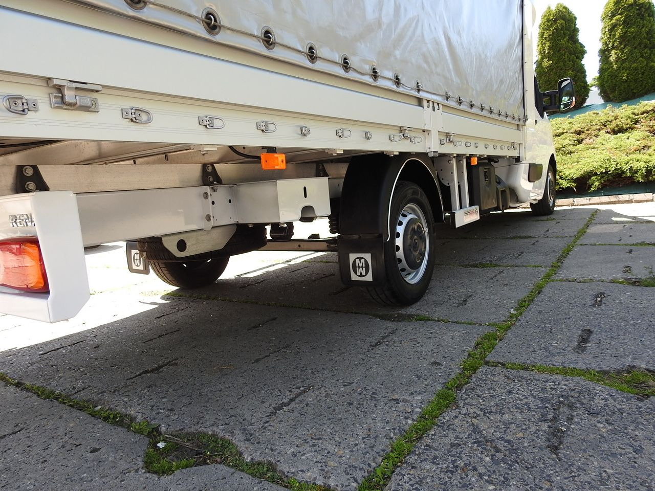 Utilitaire rideaux coulissants (PLSC) RENAULT MASTER  TARPAULIN 8 PALLETS WEBASTO CRUISE CONTROL LED LIGHTS PNEUMATICS  165HP: photos 17
