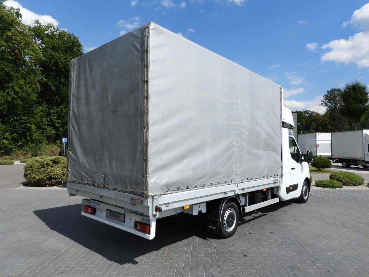 RENAULT MASTER TARPAULIN 8 PALLETS WEBASTO CRUISE CONTROL LED LIGHTS PNEUMATICS AIR CONDITIONING 165HP - Utilitaire rideaux coulissants (PLSC): photos 3 RENAULT MASTER TARPAULIN 8 PALLETS WEBASTO CRUISE CONTROL LED LIGHTS PNEUMATICS AIR CONDITIONING 165HP - Utilitaire rideaux coulissants (PLSC): photos 3