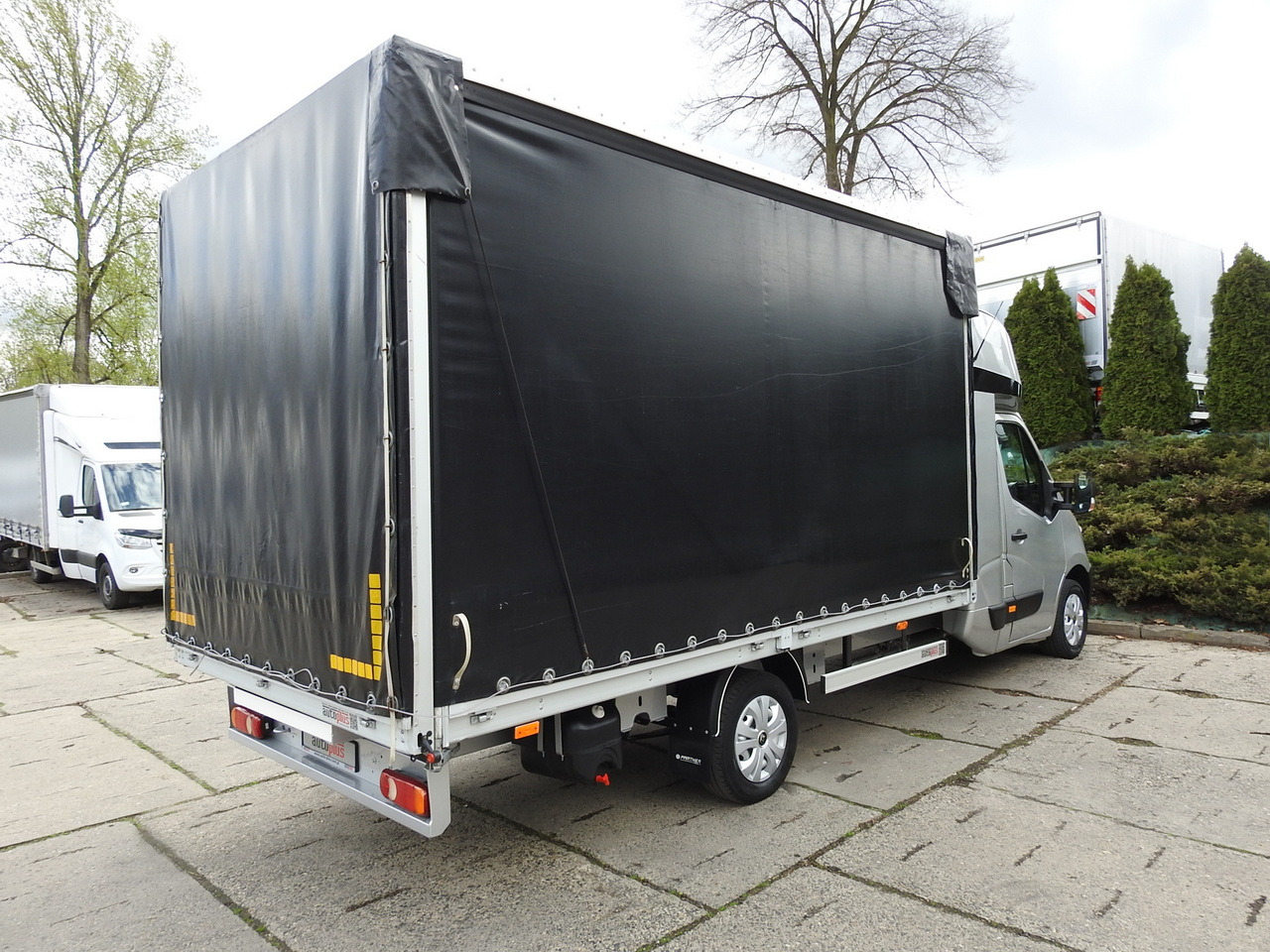 RENAULT MASTER TARPAULIN 8 PALLETS WEBASTO CRUISE CONTROL NAVIGATION AIR CONDITIONING PNEUMATICS  170HP - Utilitaire rideaux coulissants (PLSC): photos 3 RENAULT MASTER TARPAULIN 8 PALLETS WEBASTO CRUISE CONTROL NAVIGATION AIR CONDITIONING PNEUMATICS  170HP - Utilitaire rideaux coulissants (PLSC): photos 3