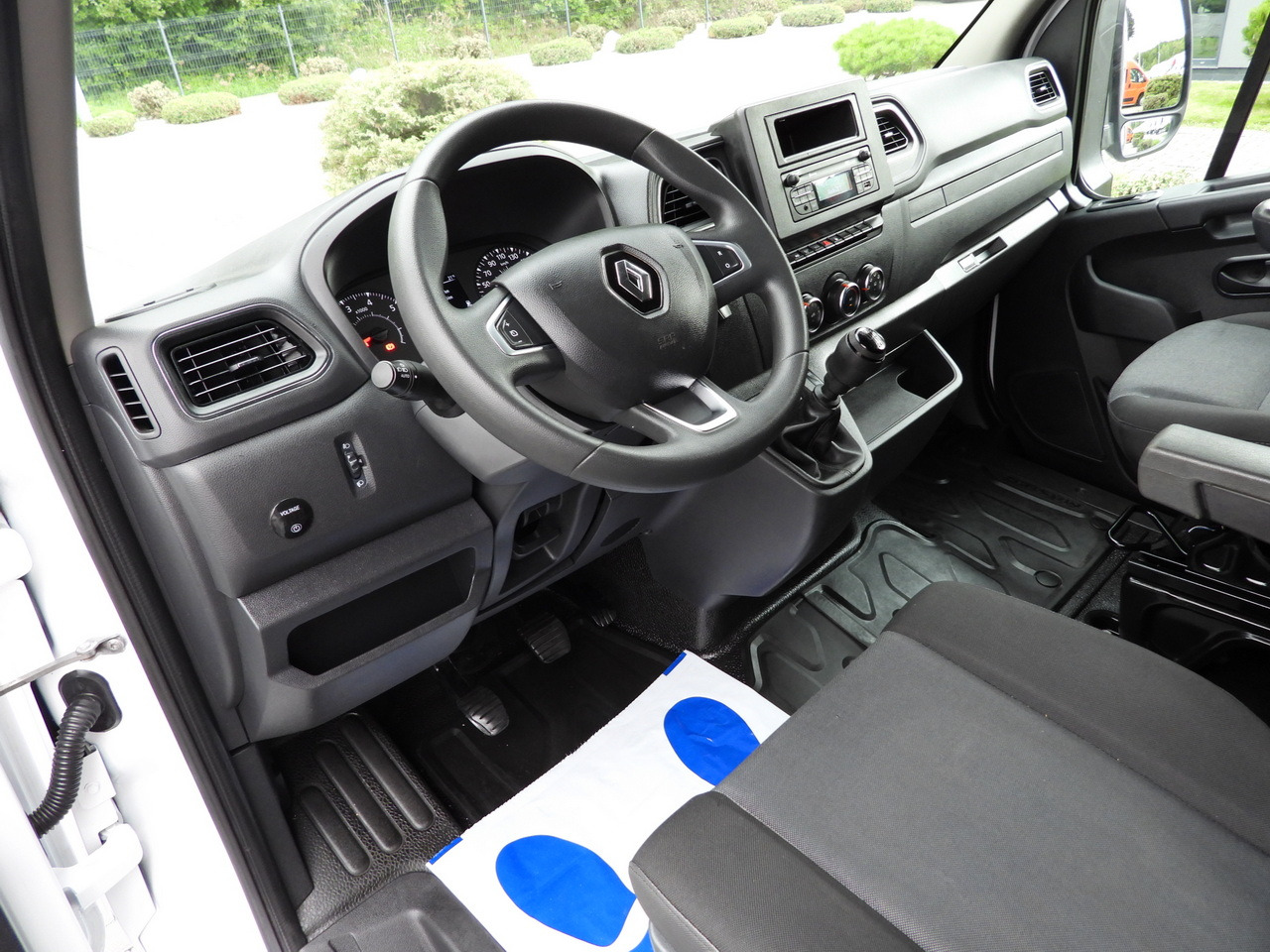 RENAULT MASTER TARPAULIN LIFT 10 PALLETS WEBASTO CRUISE CONTROL LED LIGHTS AIR CONDITIONING 165HP - Utilitaire rideaux coulissants (PLSC): photos 2 RENAULT MASTER TARPAULIN LIFT 10 PALLETS WEBASTO CRUISE CONTROL LED LIGHTS AIR CONDITIONING 165HP - Utilitaire rideaux coulissants (PLSC): photos 2