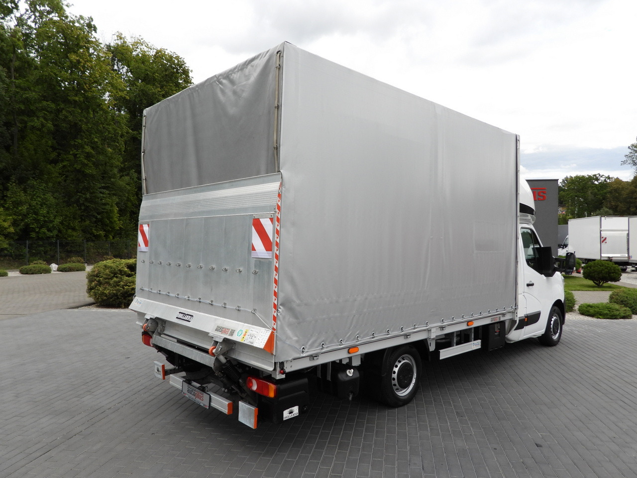 RENAULT MASTER TARPAULIN LIFT 10 PALLETS WEBASTO CRUISE CONTROL LED LIGHTS AIR CONDITIONING 165HP - Utilitaire rideaux coulissants (PLSC): photos 3 RENAULT MASTER TARPAULIN LIFT 10 PALLETS WEBASTO CRUISE CONTROL LED LIGHTS AIR CONDITIONING 165HP - Utilitaire rideaux coulissants (PLSC): photos 3