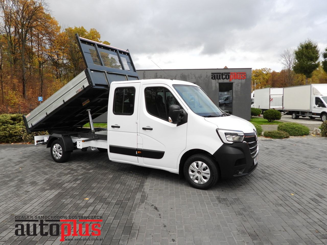 RENAULT MASTER TIPPER DOUBLE CABIN DOKA 7 SEATS CRUISE CONTROL NAVIGATION LED LIGHTS AIR CONDITIONING 145HP - Utilitaire benne: photos 1 RENAULT MASTER TIPPER DOUBLE CABIN DOKA 7 SEATS CRUISE CONTROL NAVIGATION LED LIGHTS AIR CONDITIONING 145HP - Utilitaire benne: photos 1