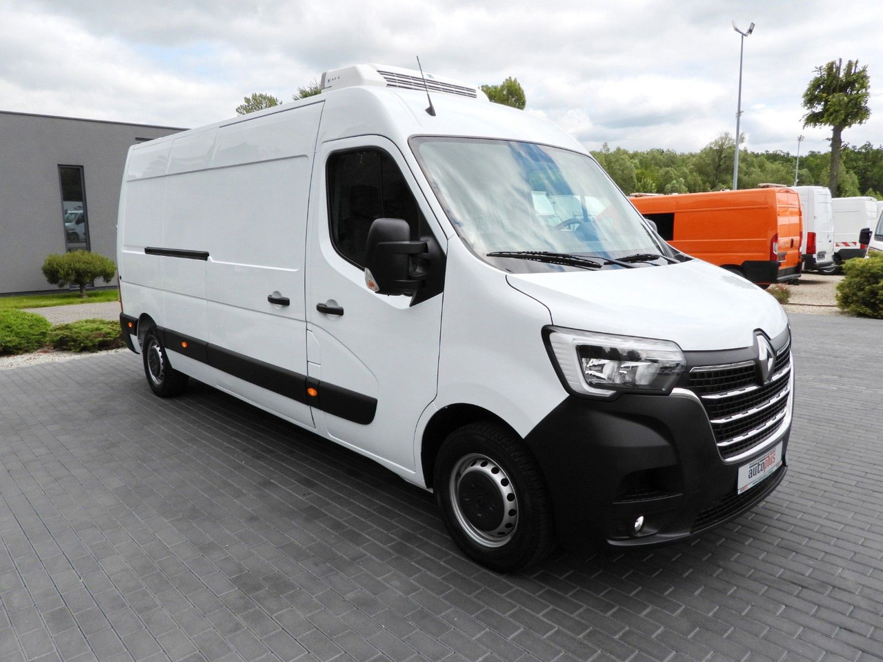 Renault MASTER KÜHLKASTENWAGEN -5*C TEMPOMAT NAVIGATION - Utilitaire frigorifique: photos 4 Renault MASTER KÜHLKASTENWAGEN -5*C TEMPOMAT NAVIGATION - Utilitaire frigorifique: photos 4