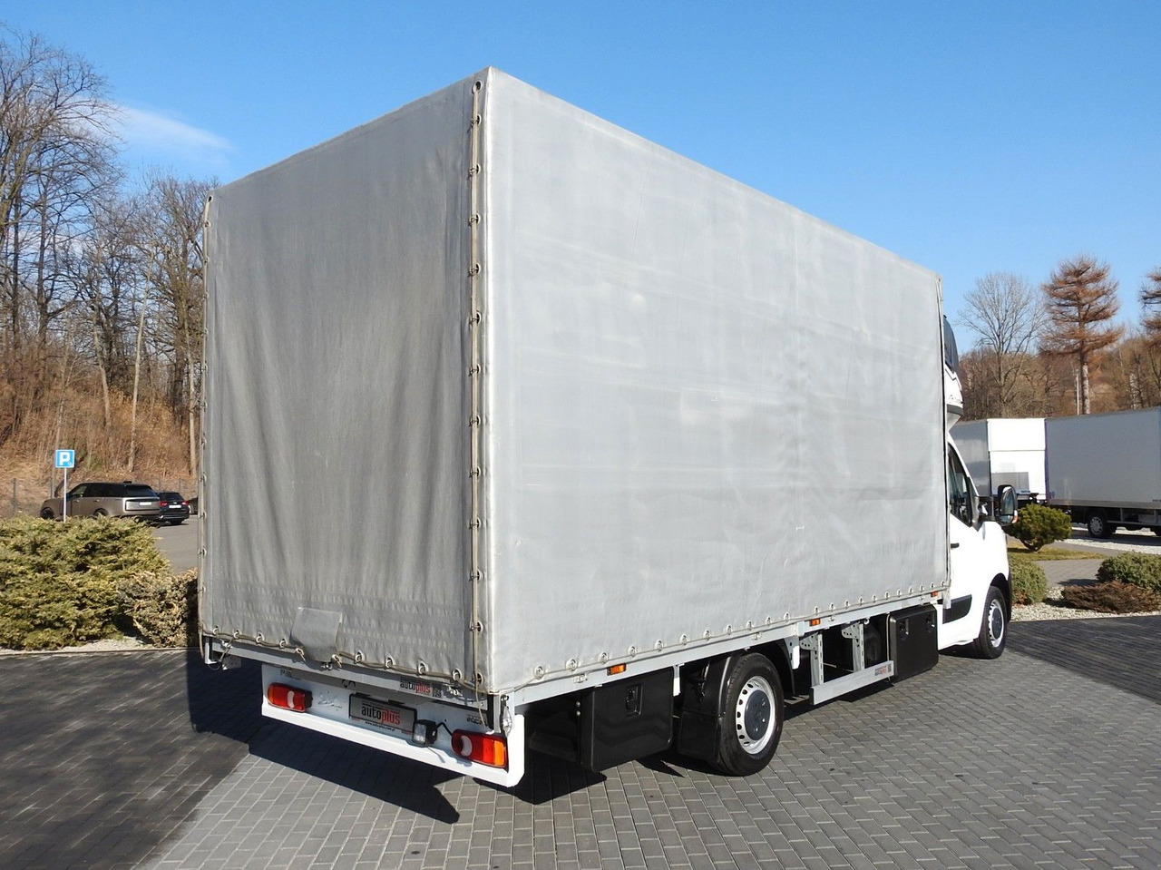 Renault MASTER PRITSCHE PLANE 10 PALETTEN WEBASTO - Utilitaire rideaux coulissants (PLSC): photos 3 Renault MASTER PRITSCHE PLANE 10 PALETTEN WEBASTO - Utilitaire rideaux coulissants (PLSC): photos 3