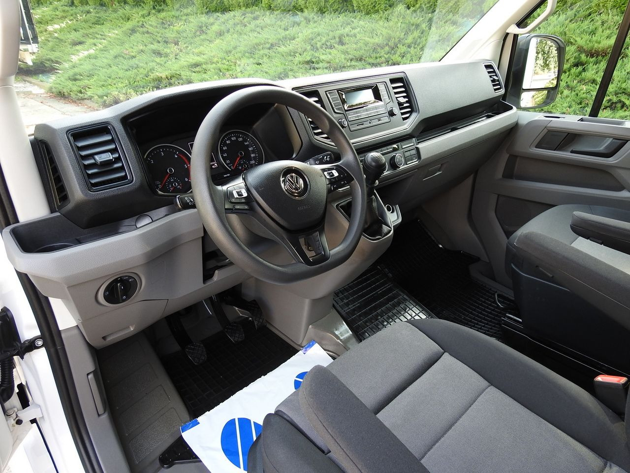 VOLKSWAGEN CRAFTER - Utilitaire rideaux coulissants (PLSC): photos 2 VOLKSWAGEN CRAFTER - Utilitaire rideaux coulissants (PLSC): photos 2