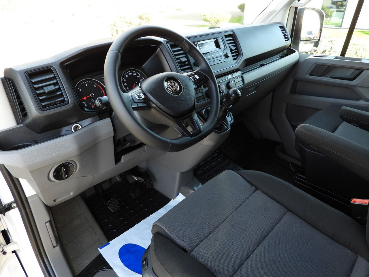 VOLKSWAGEN CRAFTER TARPAULIN 10 PALLETS WEBASTO CRUISE CONTROL LED LIGHTS 180HP - Utilitaire rideaux coulissants (PLSC): photos 2 VOLKSWAGEN CRAFTER TARPAULIN 10 PALLETS WEBASTO CRUISE CONTROL LED LIGHTS 180HP - Utilitaire rideaux coulissants (PLSC): photos 2