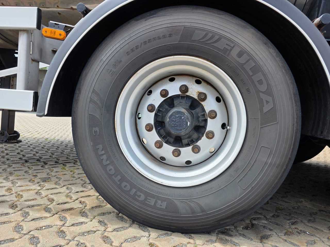 Semi-remorque citerne Eurotank STN27: photos 21 Semi-remorque citerne Eurotank STN27: photos 21