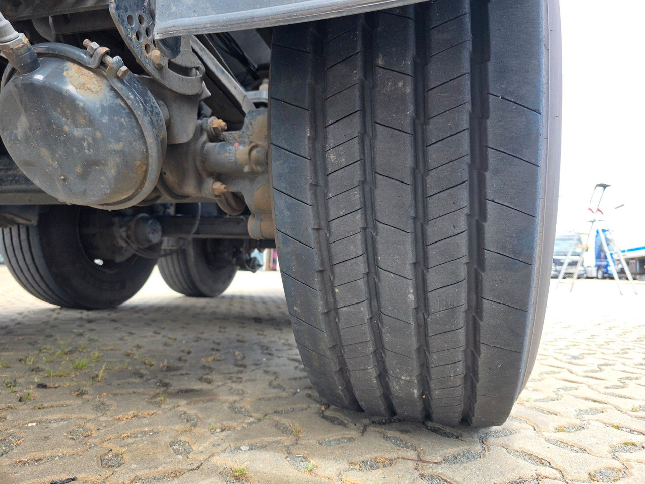 Semi-remorque citerne Eurotank STN27: photos 22 Semi-remorque citerne Eurotank STN27: photos 22