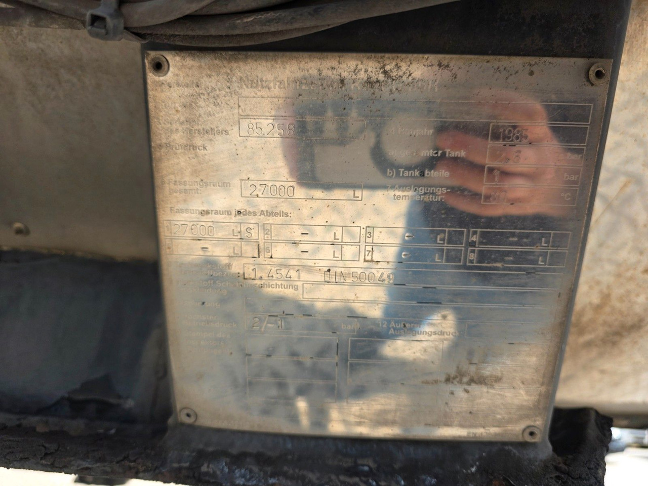 Semi-remorque citerne Eurotank STN27: photos 30 Semi-remorque citerne Eurotank STN27: photos 30