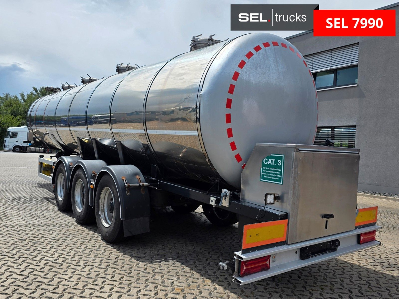 Semi-remorque citerne Eurotank STN27: photos 7 Semi-remorque citerne Eurotank STN27: photos 7