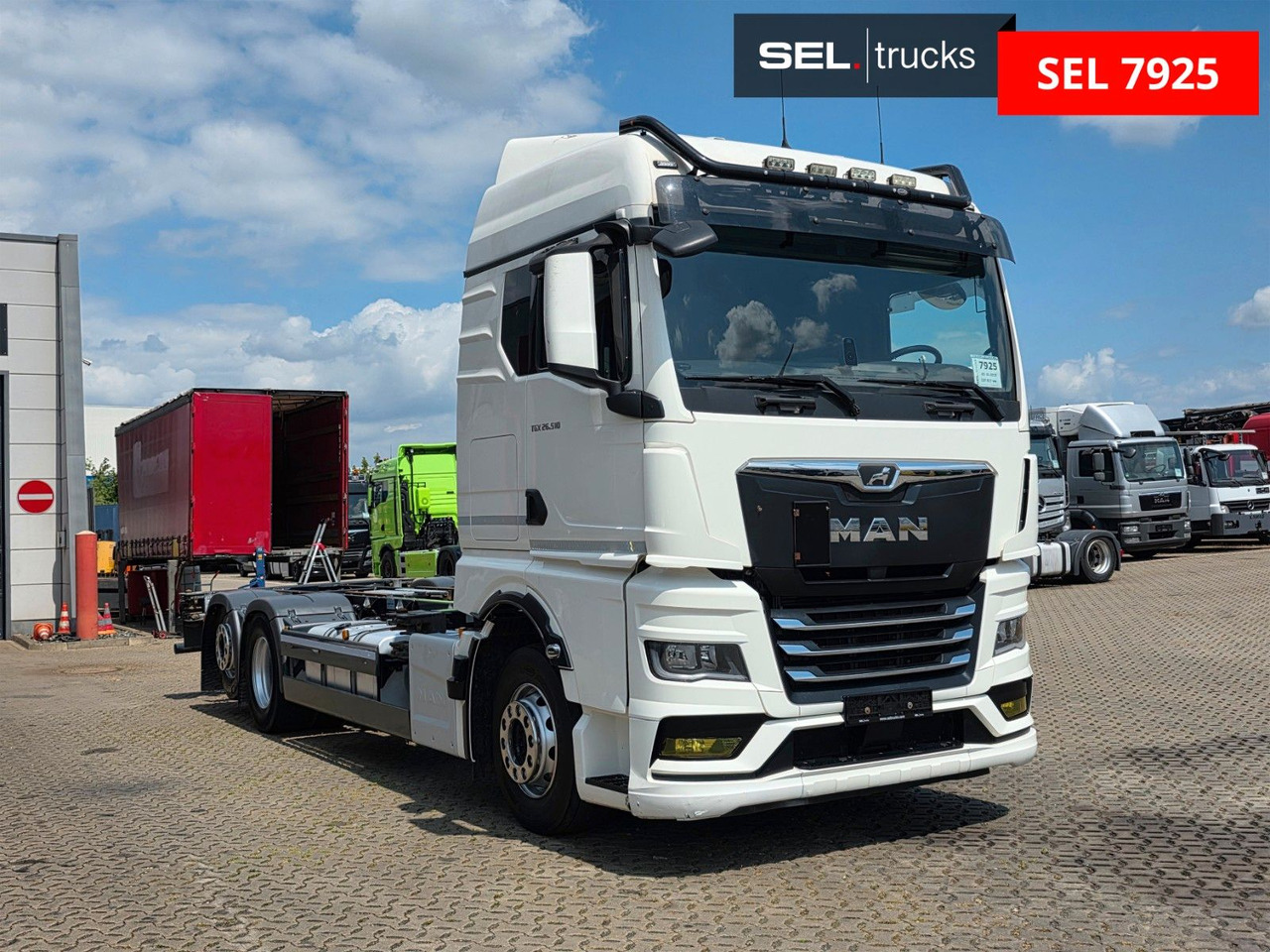 MAN TGX 26.510 6x2-2 LL CH / ZF Intarder / Liftachse - Camion porte-conteneur/ Caisse mobile: photos 3 MAN TGX 26.510 6x2-2 LL CH / ZF Intarder / Liftachse - Camion porte-conteneur/ Caisse mobile: photos 3