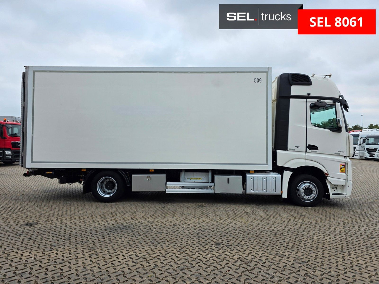 Mercedes-Benz Actros 1843 / Retarder / Ladebordwand - Camion fourgon: photos 4 Mercedes-Benz Actros 1843 / Retarder / Ladebordwand - Camion fourgon: photos 4