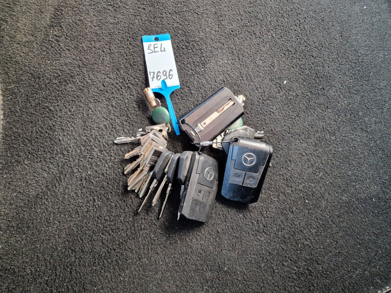 Camion fourgon Mercedes-Benz Actros 2643 / Retarder / Ldbw / Lenkachse /: photos 24