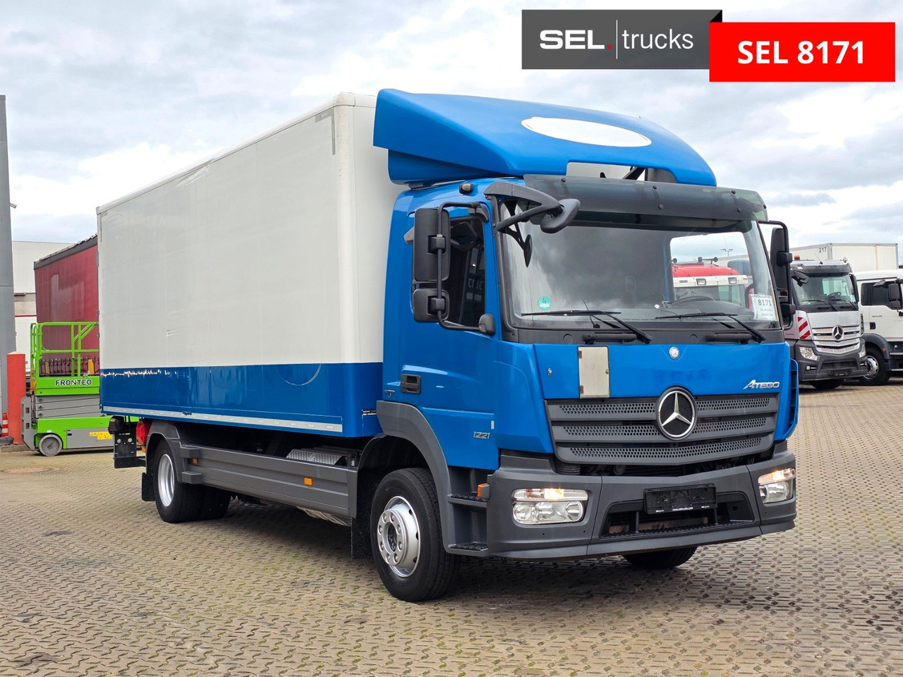 Mercedes-Benz Atego 1221 / Ladebordwand - Camion fourgon: photos 3 Mercedes-Benz Atego 1221 / Ladebordwand - Camion fourgon: photos 3