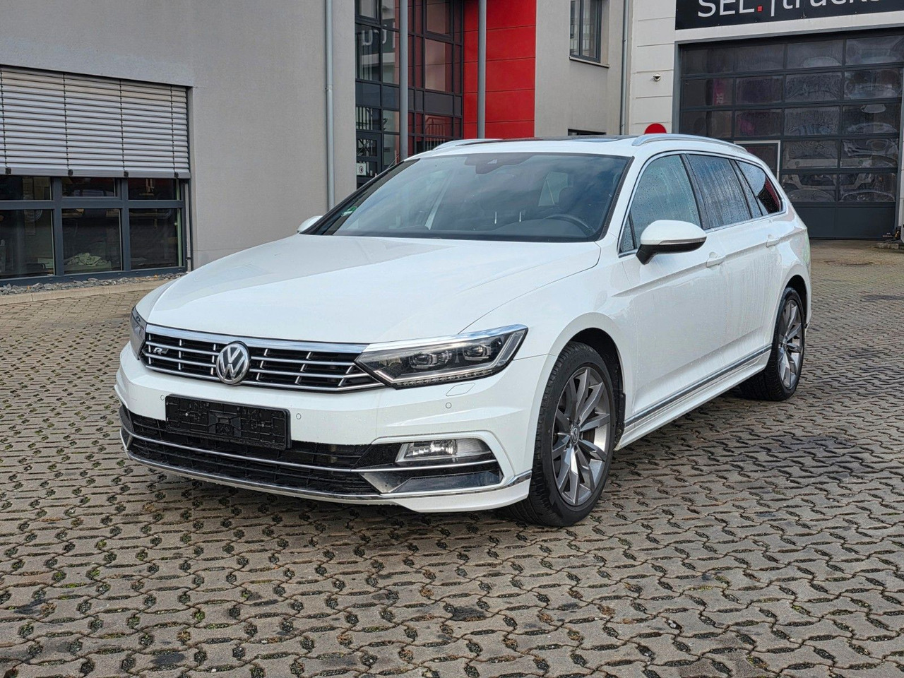 Volkswagen Passat Variant Highline BMT/Start-Stopp - Voiture break: photos 1 Volkswagen Passat Variant Highline BMT/Start-Stopp - Voiture break: photos 1