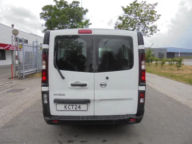 Nissan NV 300 - Bus: photos 5 Nissan NV 300 - Bus: photos 5