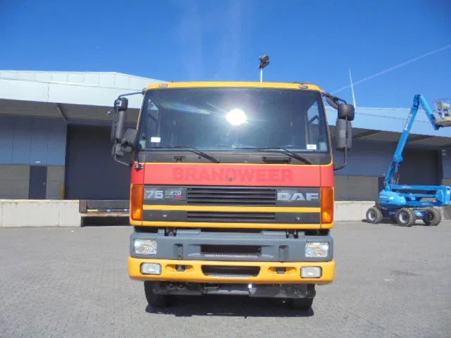 DAF 75.270 ATI 4X4 NL TRUCK - Camion de pompier: photos 2 DAF 75.270 ATI 4X4 NL TRUCK - Camion de pompier: photos 2