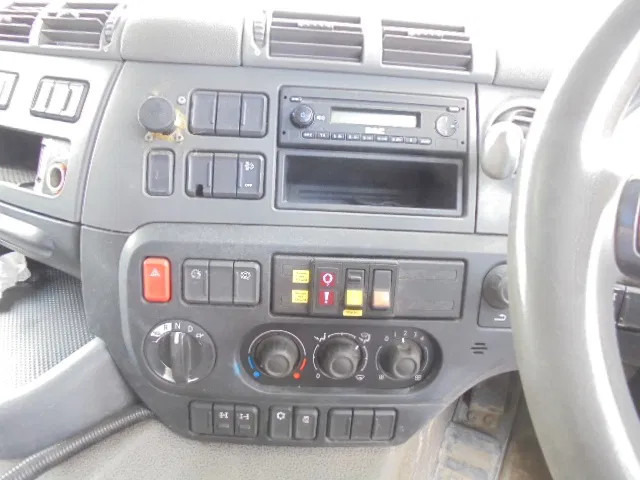 Camion benne, Camion grue DAF CF 370 8X4 + PALFINGER EPSILON: photos 8 Camion benne, Camion grue DAF CF 370 8X4 + PALFINGER EPSILON: photos 8