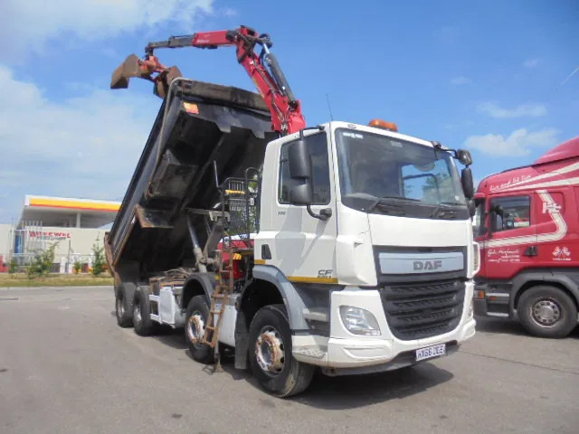 DAF CF 370 8X4 + PALFINGER EPSILON - Camion benne, Camion grue: photos 3 DAF CF 370 8X4 + PALFINGER EPSILON - Camion benne, Camion grue: photos 3