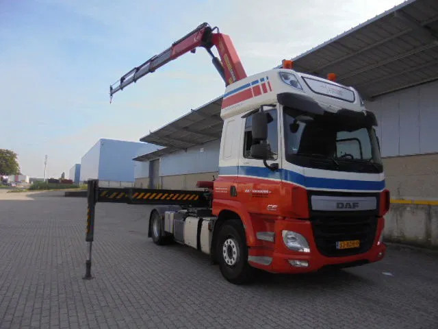 DAF CF 440 EURO 6 - Camion grue: photos 4 DAF CF 440 EURO 6 - Camion grue: photos 4
