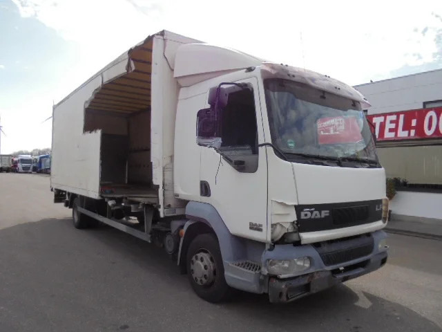 DAF LF 220 - Camion fourgon: photos 3 DAF LF 220 - Camion fourgon: photos 3