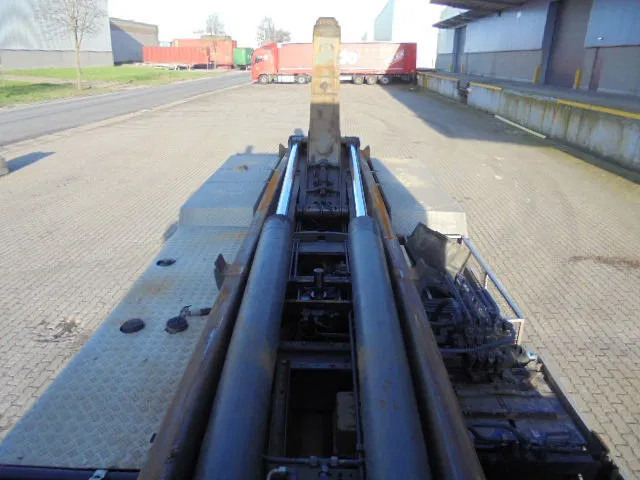Camion ampliroll DAF XF 105 410 FAD 8X4 STEEL SUSPENSION: photos 18