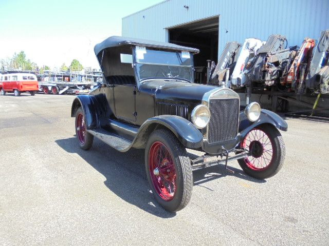 Ford Model T RUNABOUT - Berline: photos 3 Ford Model T RUNABOUT - Berline: photos 3