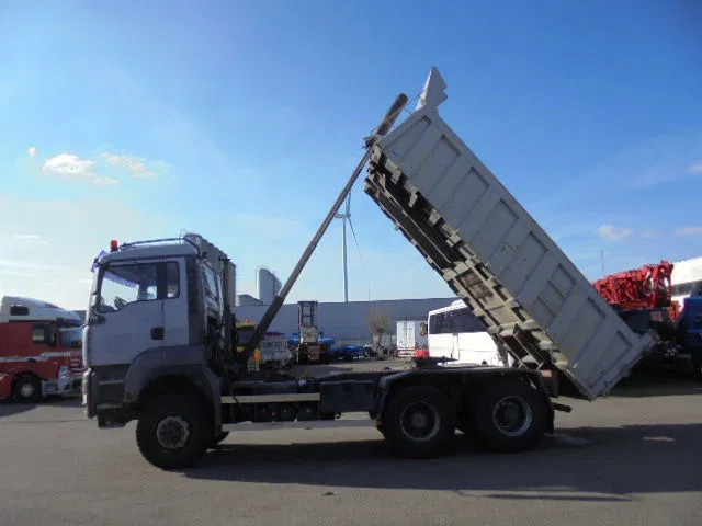MAN TGA 26.430 BBS 6X6 KIEPER /TRACTOR - Camion benne: photos 3 MAN TGA 26.430 BBS 6X6 KIEPER /TRACTOR - Camion benne: photos 3