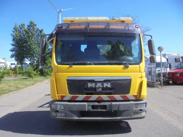 MAN TGL 8-220 - Camion porte-voitures: photos 2 MAN TGL 8-220 - Camion porte-voitures: photos 2