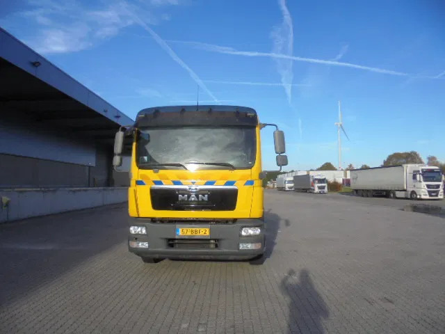 MAN TGM 12.250 NL TRUCK - Camion porte-voitures: photos 2 MAN TGM 12.250 NL TRUCK - Camion porte-voitures: photos 2