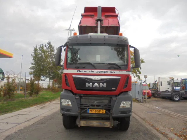MAN TGS 41.440 8X8 NL TRUCK MANUAL GEARBOX - Camion benne: photos 2 MAN TGS 41.440 8X8 NL TRUCK MANUAL GEARBOX - Camion benne: photos 2