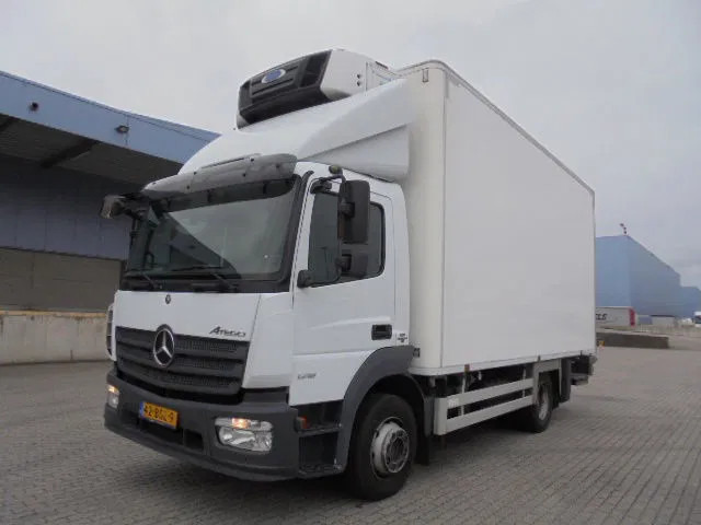 Mercedes-Benz Atego 1218 - Camion isothermique: photos 1 Mercedes-Benz Atego 1218 - Camion isothermique: photos 1