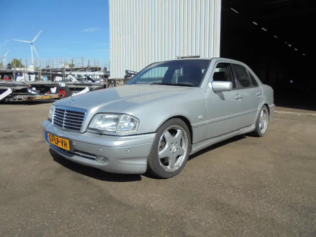 Mercedes-Benz C-Klasse 43 AMG - Berline: photos 1 Mercedes-Benz C-Klasse 43 AMG - Berline: photos 1