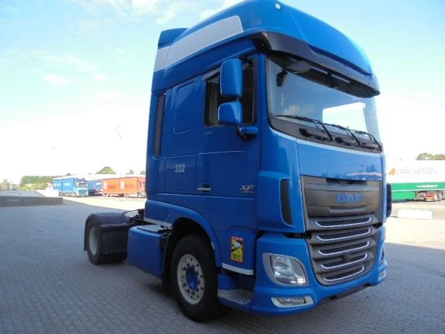 DAF XF 106.460 - Tracteur routier: photos 3 DAF XF 106.460 - Tracteur routier: photos 3