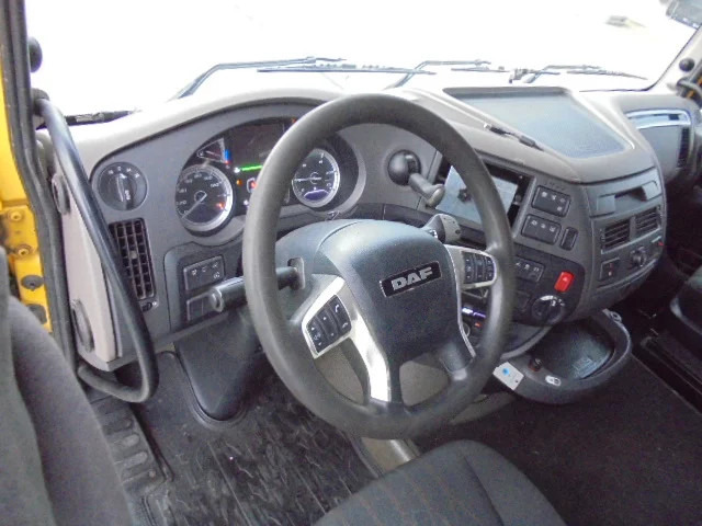 Tracteur routier DAF XF 106.480 + PTO: photos 12 Tracteur routier DAF XF 106.480 + PTO: photos 12