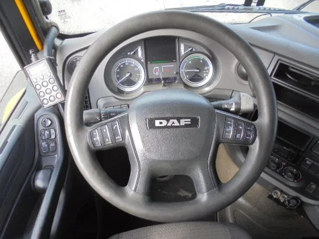 Tracteur routier DAF XF 440 125XDAF 106 TRACTORHEAD IN STOCK: photos 16 Tracteur routier DAF XF 440 125XDAF 106 TRACTORHEAD IN STOCK: photos 16