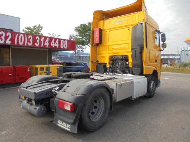 Tracteur routier DAF XF 440 125XDAF 106 TRACTORHEAD IN STOCK: photos 6 Tracteur routier DAF XF 440 125XDAF 106 TRACTORHEAD IN STOCK: photos 6