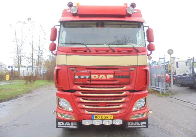 DAF XF 440 ADR TUV 02-26 - Tracteur routier: photos 2 DAF XF 440 ADR TUV 02-26 - Tracteur routier: photos 2